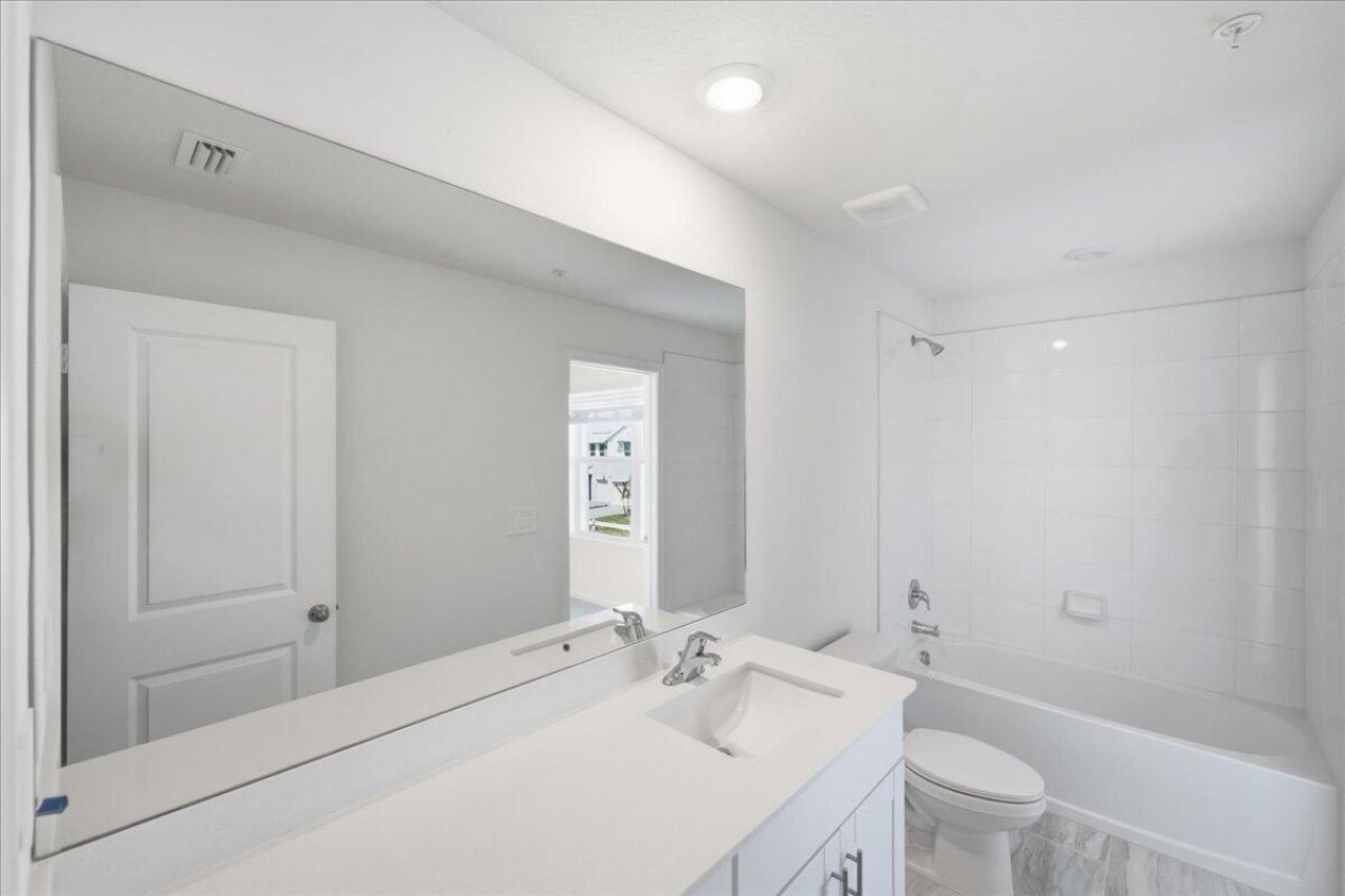 590 Salisbury Circle, Fort Pierce, FL 34982 Photo