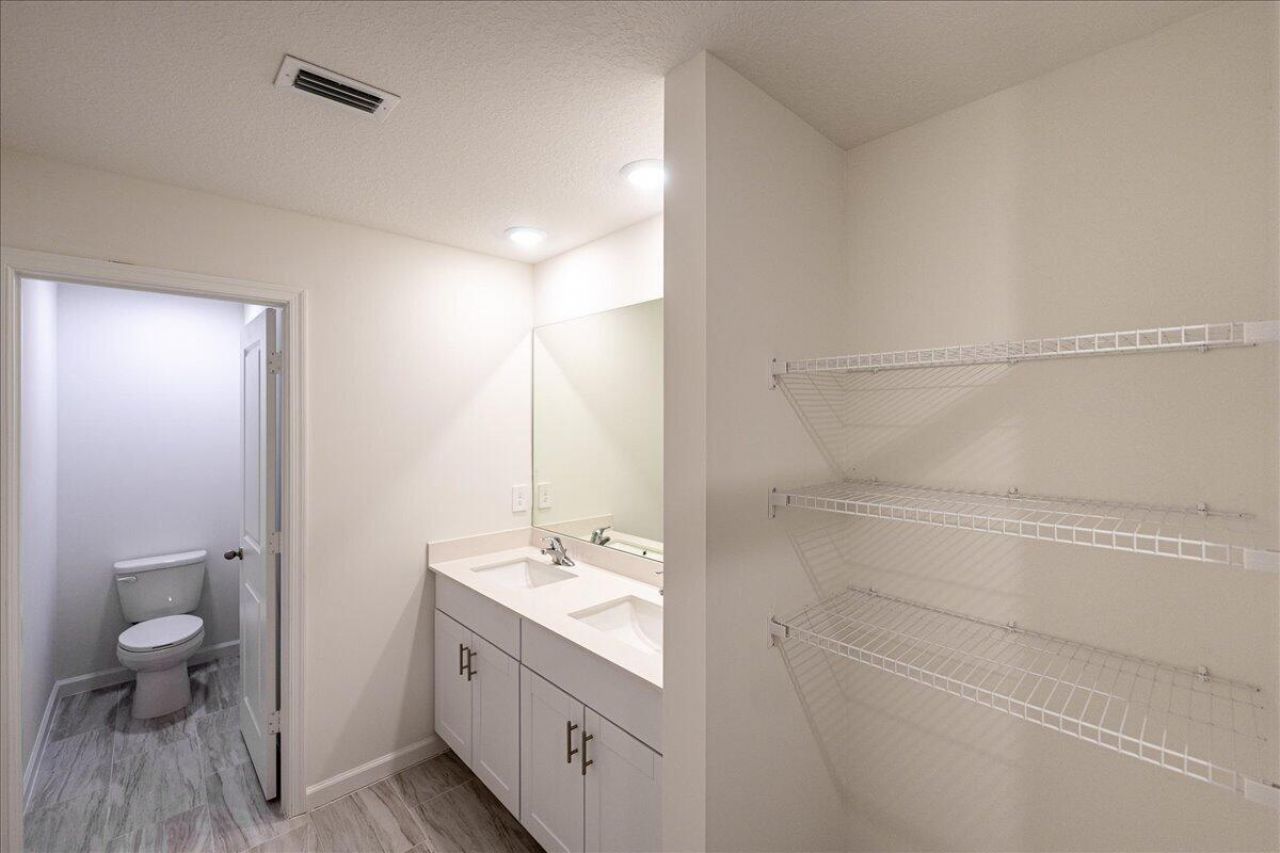 590 Salisbury Circle, Fort Pierce, FL 34982 Photo