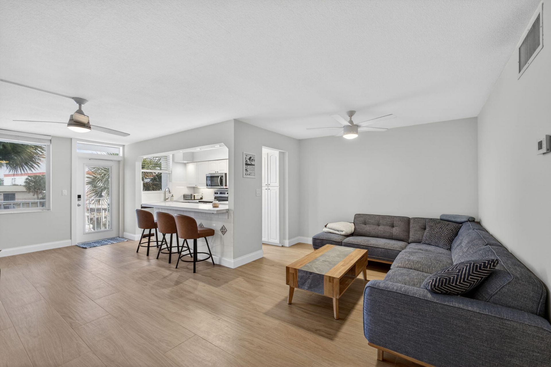 108 Paradise Harbour Boulevard, Unit 305, North Palm Beach, FL 33408 Photo