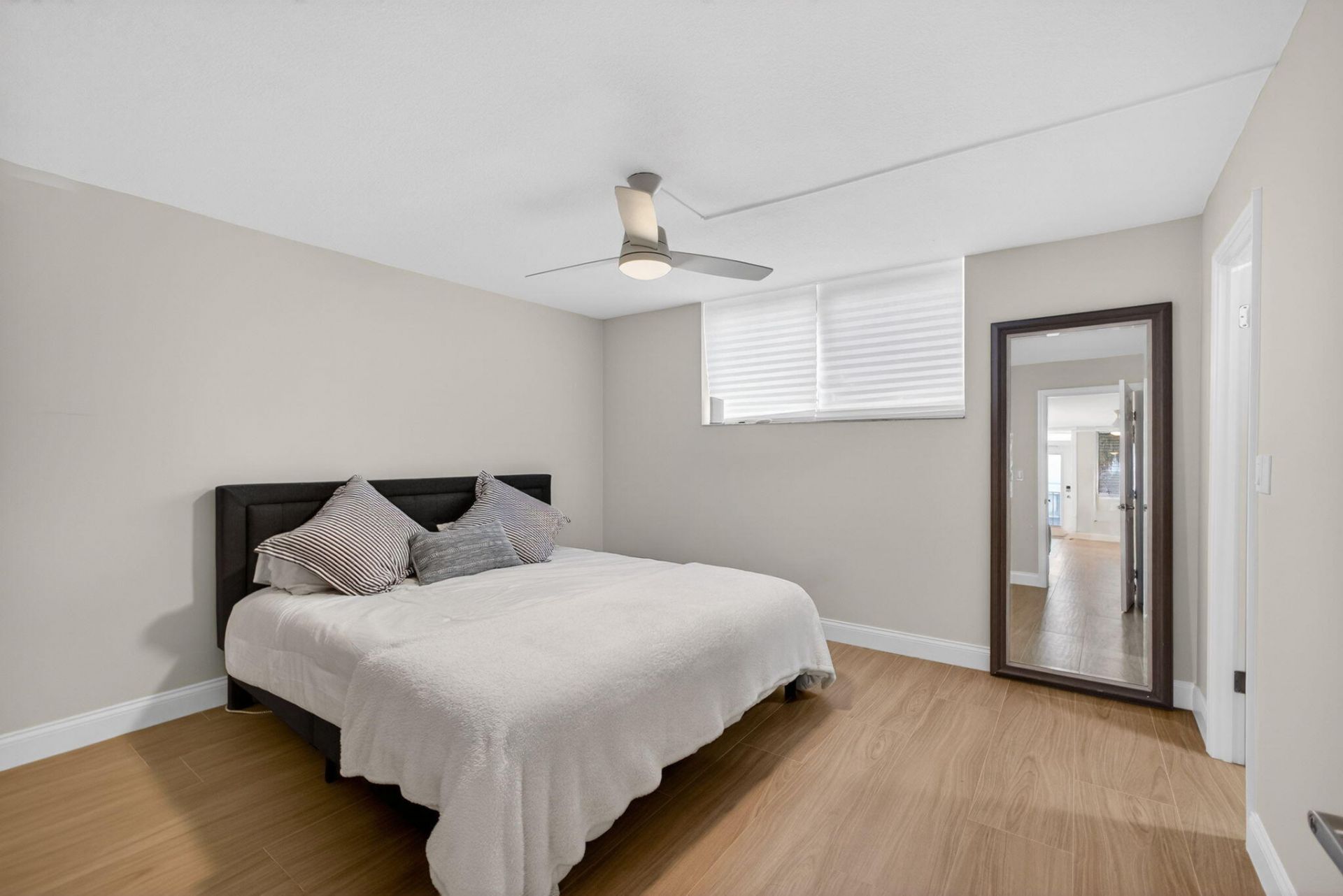 108 Paradise Harbour Boulevard, Unit 305, North Palm Beach, FL 33408 Photo