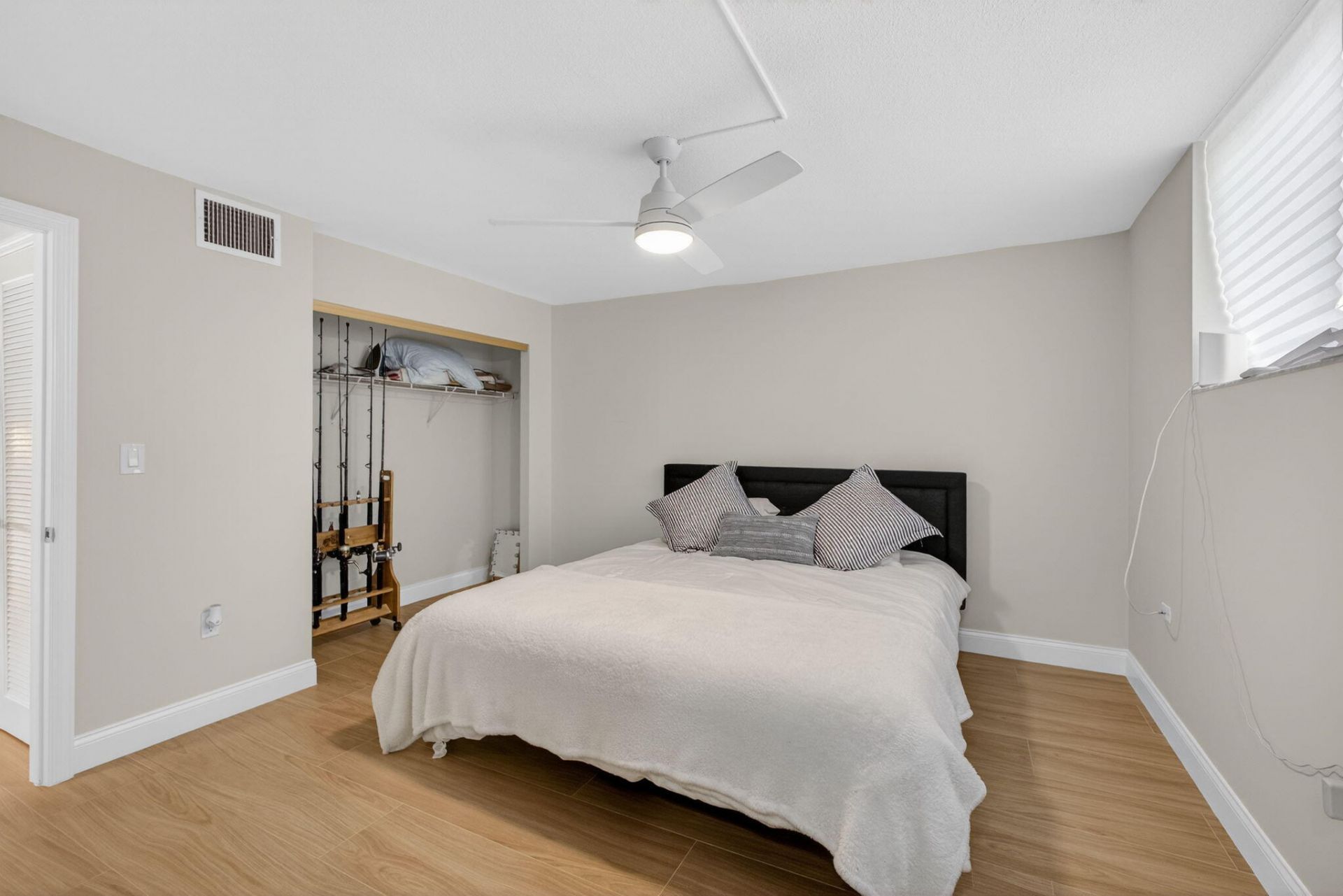 108 Paradise Harbour Boulevard, Unit 305, North Palm Beach, FL 33408 Photo