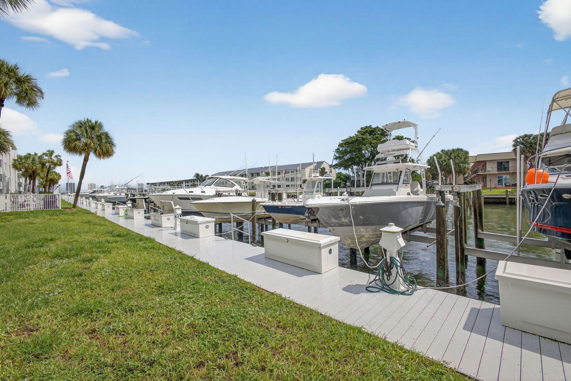 108 Paradise Harbour Boulevard, Unit 305, North Palm Beach, FL 33408 Photo