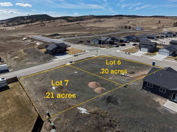 1042 COBALT DR, Rapid City, SD 57701