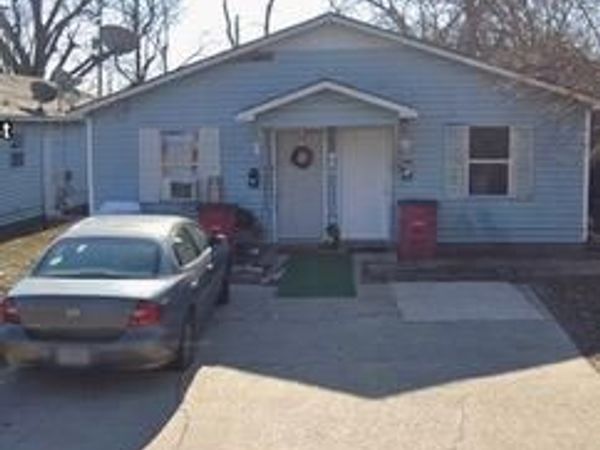 617/619 Daniel Street , Sikeston, MO 63801