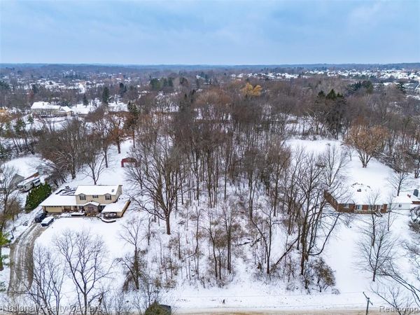 31061 Glenmuer Street , Farmington Hills, MI 48334