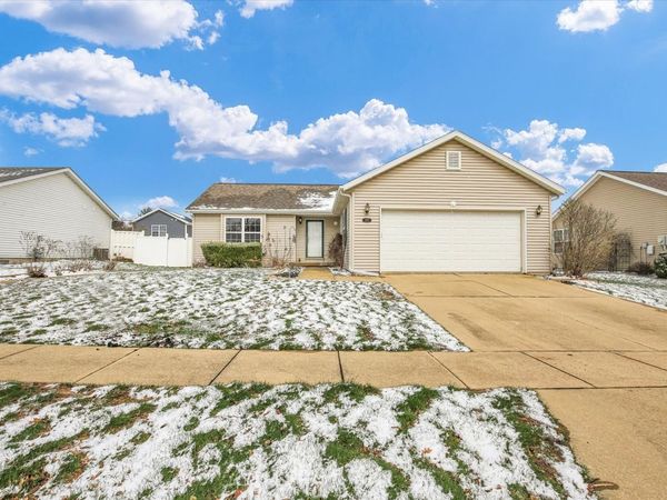 2110 E Pennsylvania Avenue, Urbana, IL 61802