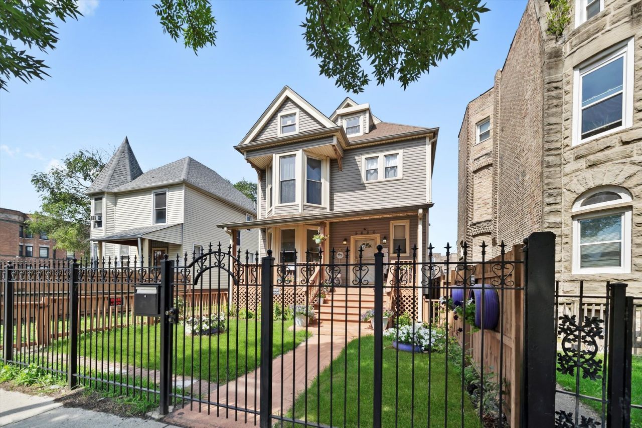 5850 S Indiana Avenue, Chicago, IL 60637 Main Photo
