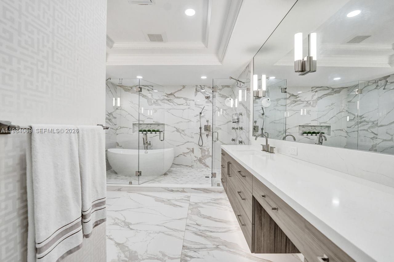 899 Spinnaker Dr W , Hollywood, FL 33019 Photo