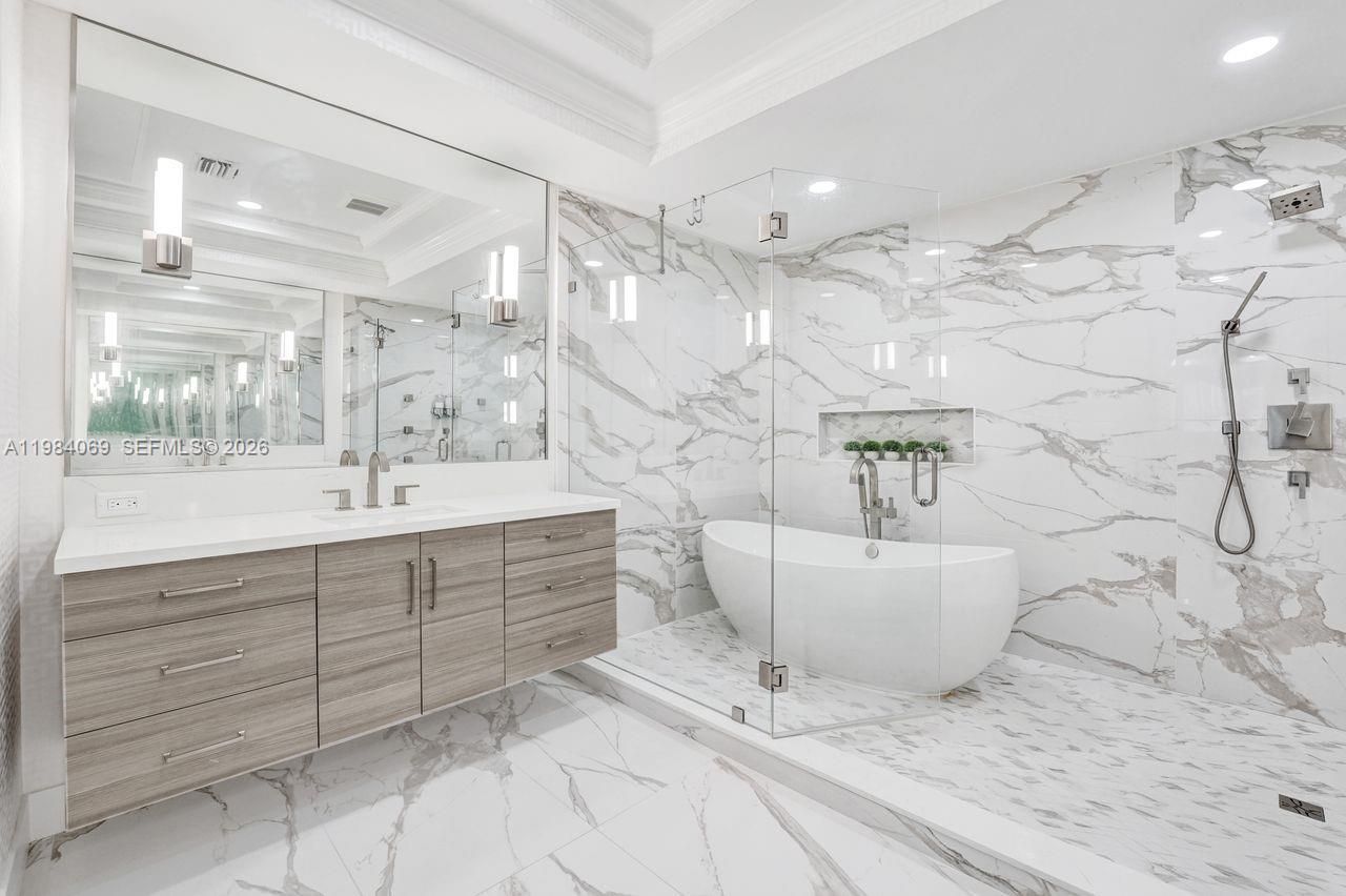 899 Spinnaker Dr W , Hollywood, FL 33019 Photo