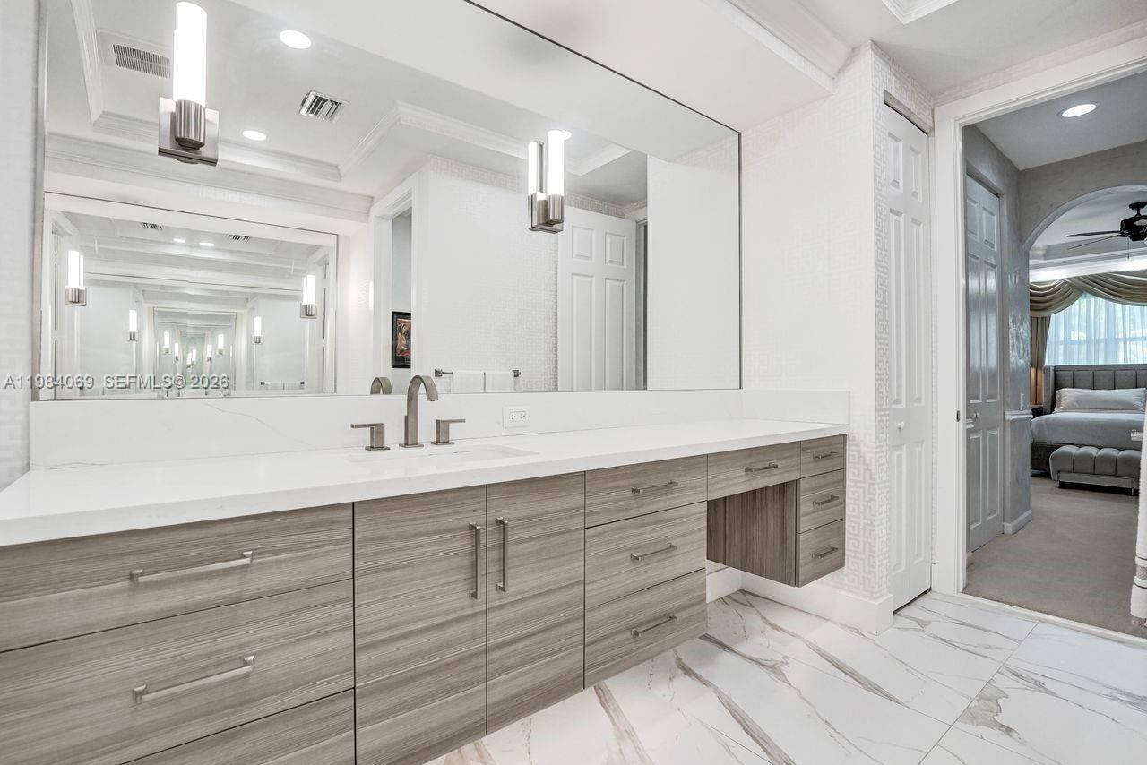 899 Spinnaker Dr W , Hollywood, FL 33019 Photo