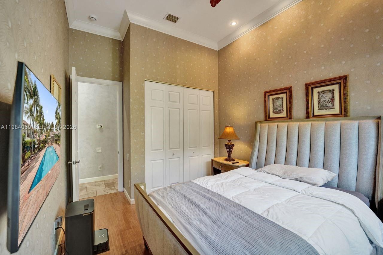 899 Spinnaker Dr W , Hollywood, FL 33019 Photo