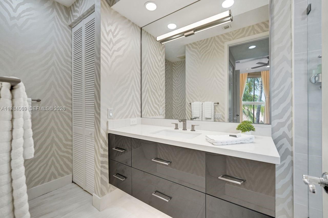 899 Spinnaker Dr W , Hollywood, FL 33019 Photo