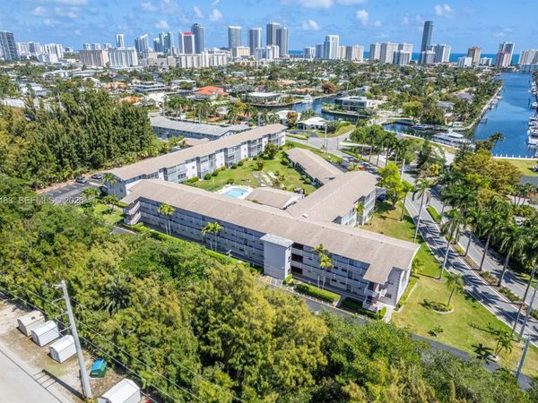 700 Layne Blvd , Unit 118, Hallandale Beach, FL 33009