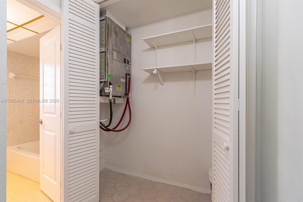 700 Layne Blvd , Unit 118, Hallandale Beach, FL 33009 Photo