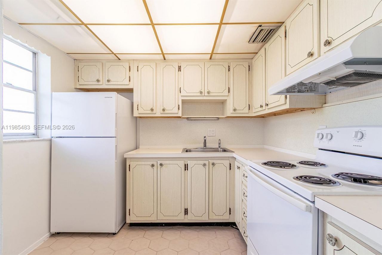 700 Layne Blvd , Unit 118, Hallandale Beach, FL 33009 Photo