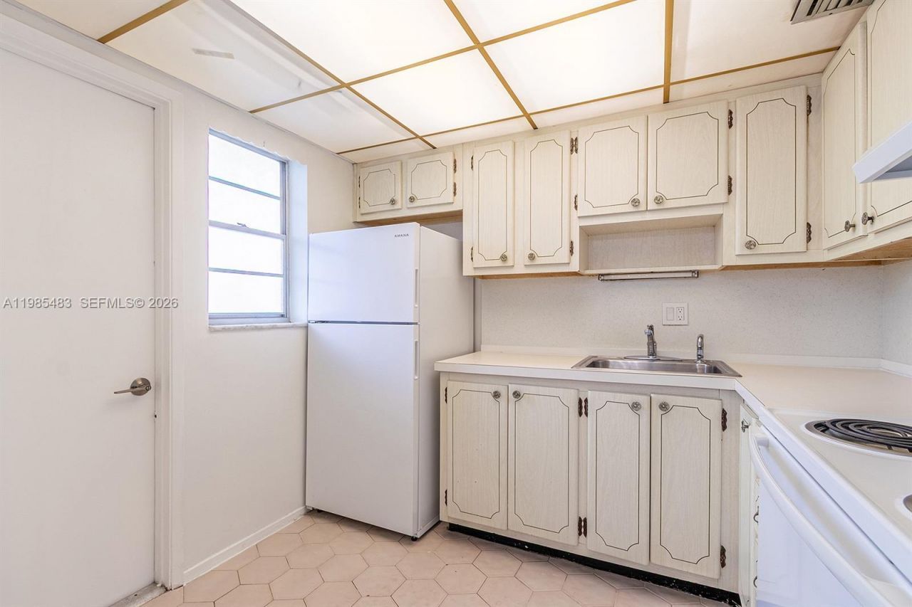 700 Layne Blvd , Unit 118, Hallandale Beach, FL 33009 Photo