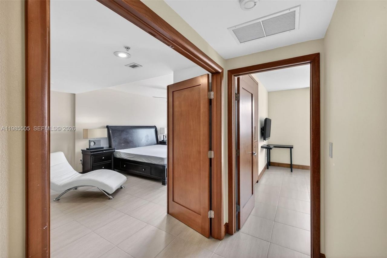 110 N Federal Hwy, Unit 1205, Fort Lauderdale, FL 33301 Photo