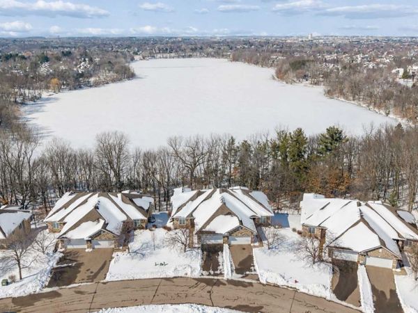 10420 Lancaster Lane, Woodbury, MN 55129