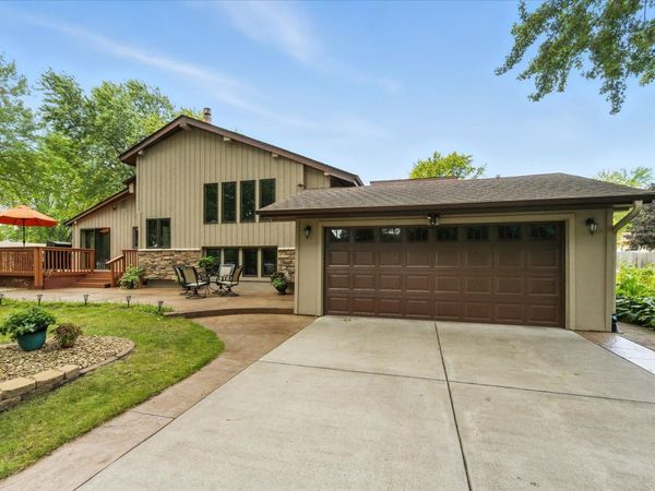 8100 Wynnwood Road, Golden Valley, MN 55427
