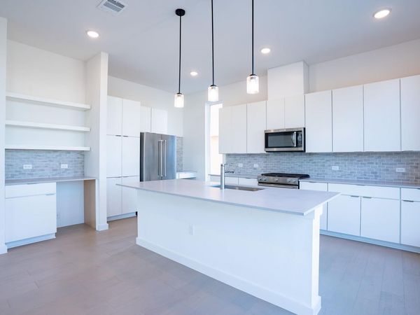 6825 Wolfcreek PASS, Unit 3, Austin, TX 78749