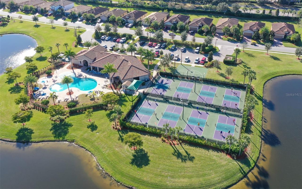 6517 Willowshire Way, Bradenton, FL 34212 Photo