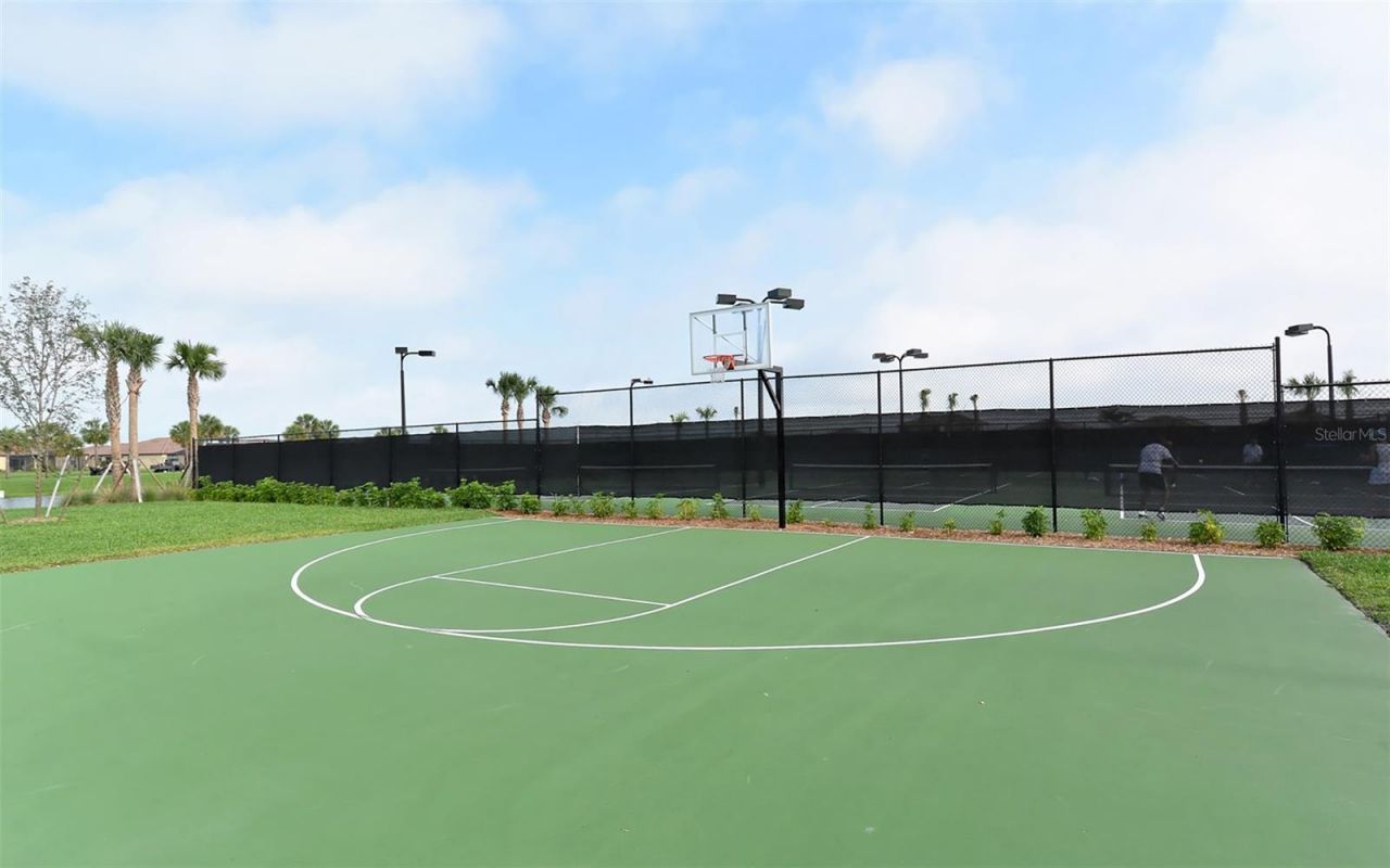 6517 Willowshire Way, Bradenton, FL 34212 Photo