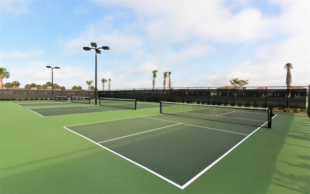 6517 Willowshire Way, Bradenton, FL 34212 Photo