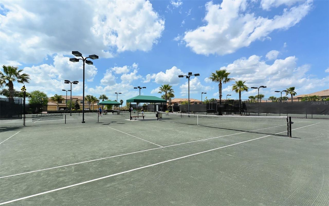 6517 Willowshire Way, Bradenton, FL 34212 Photo