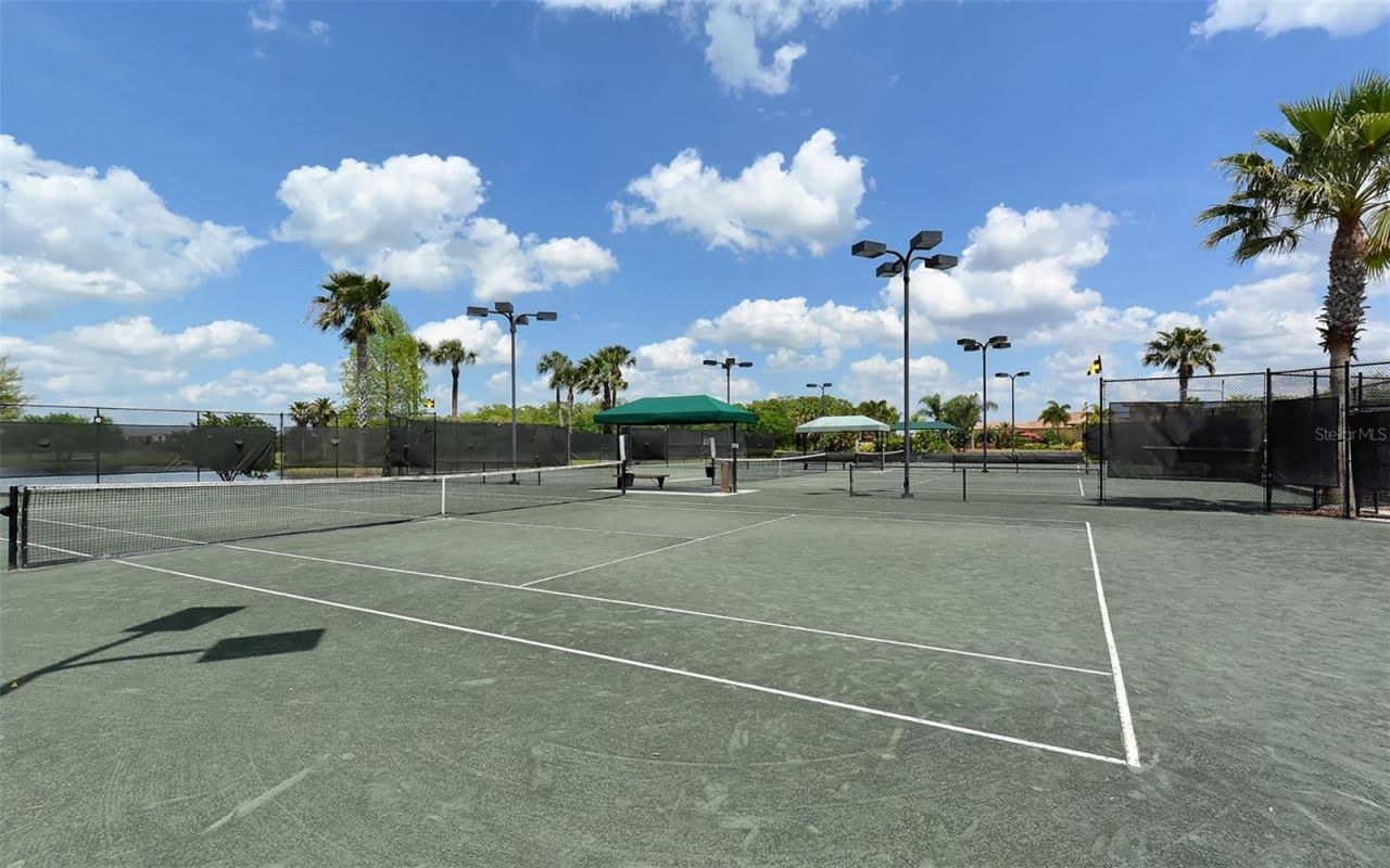 6517 Willowshire Way, Bradenton, FL 34212 Photo