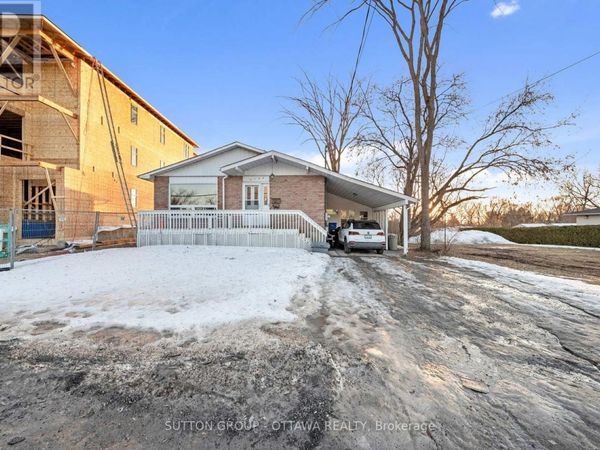1150 St Pierre Street, Ottawa, ON K1C1L5