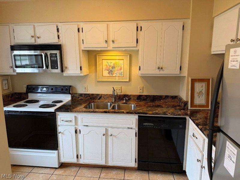 503 Oakmont Court, Wooster, OH 44691 Photo 2