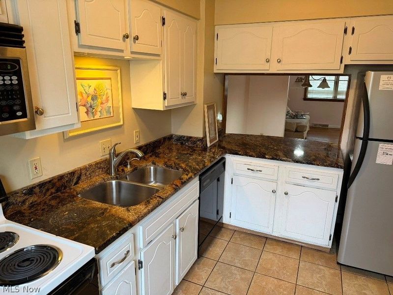 503 Oakmont Court, Wooster, OH 44691 Photo 4