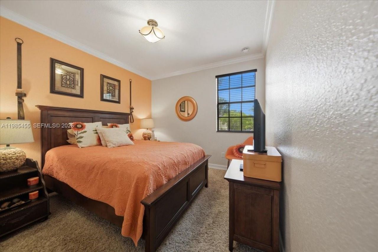 110 E Riverwalk Cir E, Plantation, FL 33325 Photo