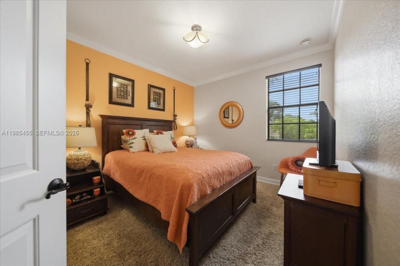 110 E Riverwalk Cir E, Plantation, FL 33325 Photo