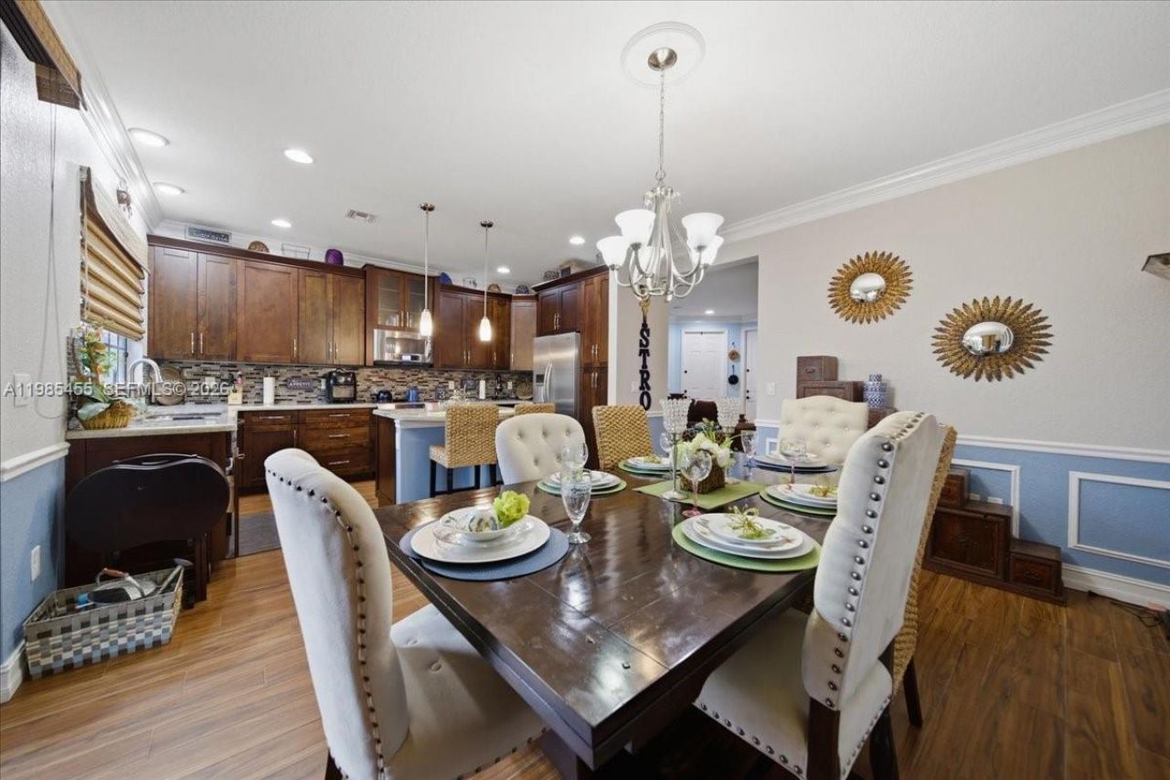 110 E Riverwalk Cir E, Plantation, FL 33325 Photo