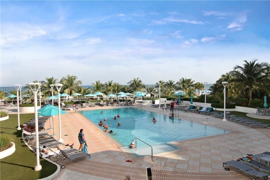 100 Lincoln Rd, Unit 308, Miami Beach, FL 33139 Photo