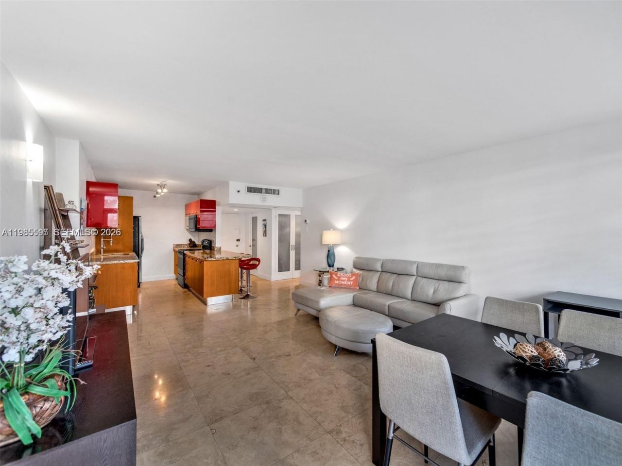 100 Lincoln Rd, Unit 308, Miami Beach, FL 33139 Photo