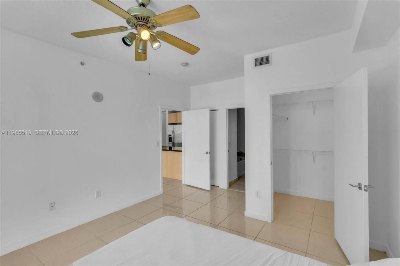 79 SW 12th St, Unit 1210, Miami, FL 33130 Photo