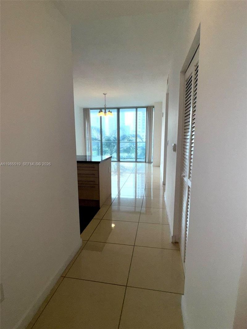 79 SW 12th St , Unit 1210, Miami, FL 33130 Photo