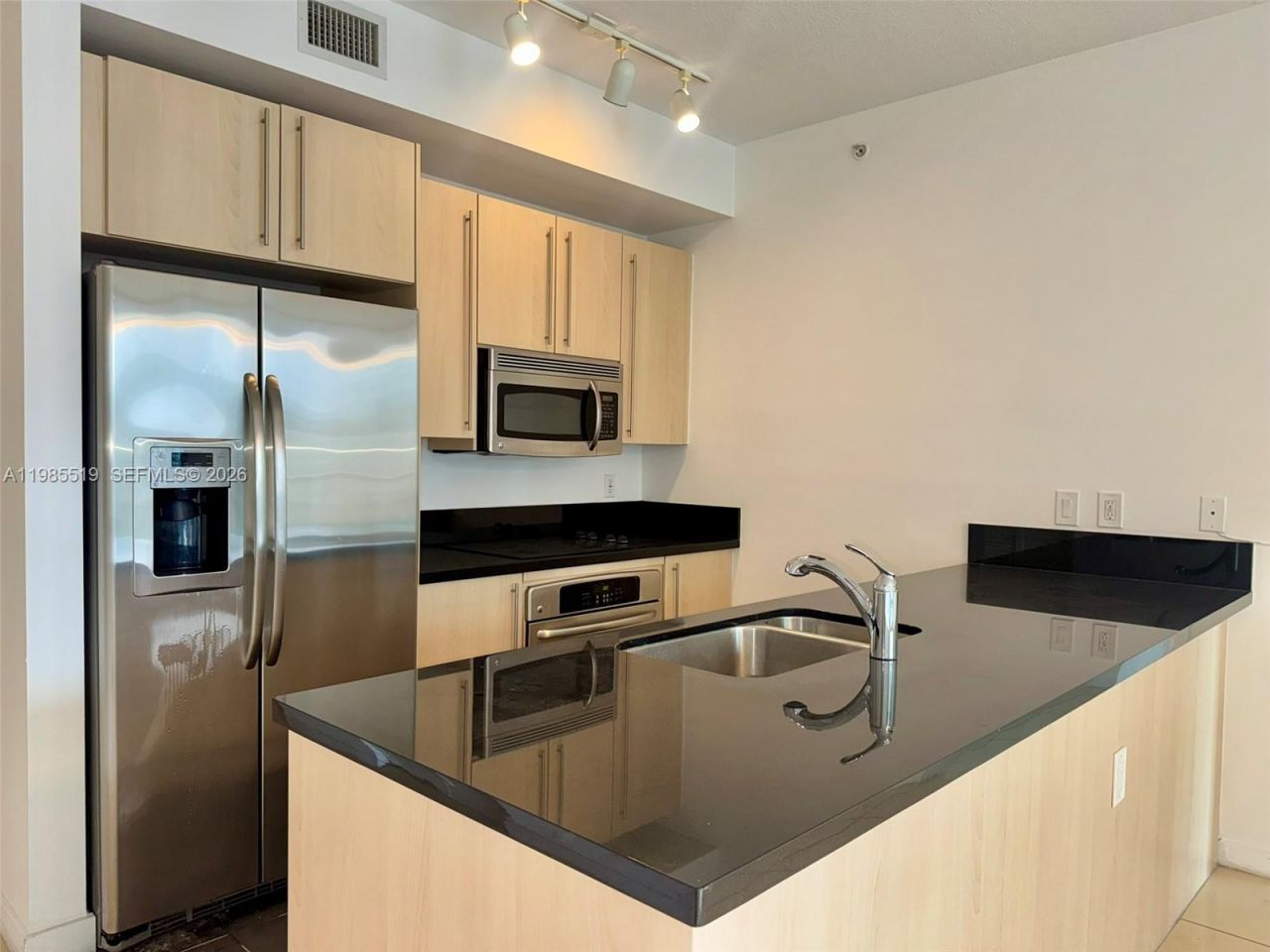 79 SW 12th St , Unit 1210, Miami, FL 33130 Photo