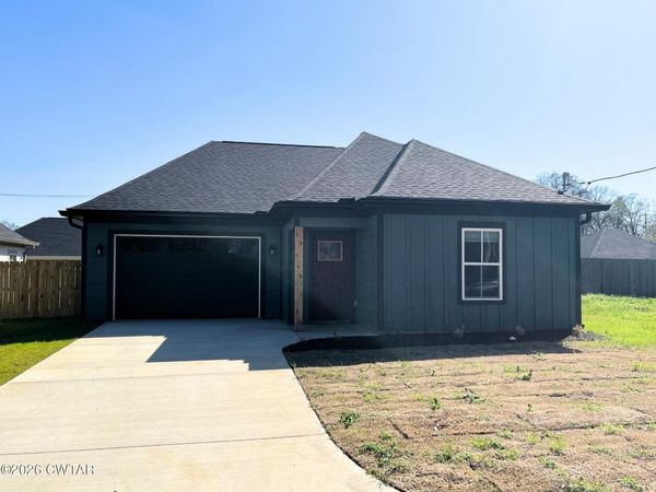 120 E Grand Street , Jackson, TN 38301