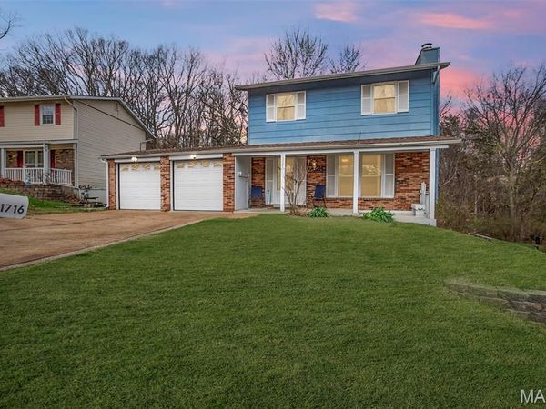 1721 Burgess Way, Barnhart, MO 63012