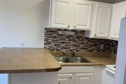 471 Reid Street photo 4