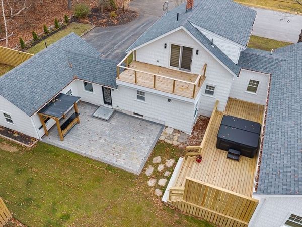 7 Nipmuck, Webster, MA 01570