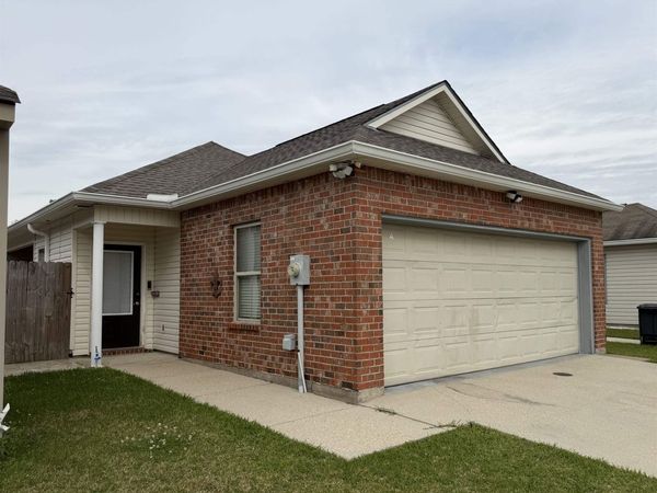 1046 Sedona Pines Dr, Baton Rouge, LA 70816