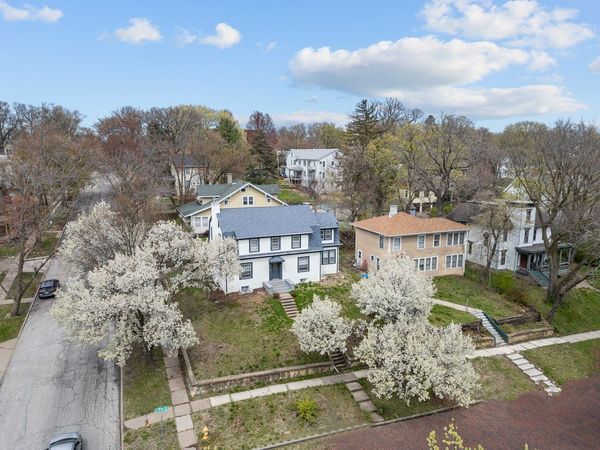 1200 E 9th Street , Davenport, IA 52803