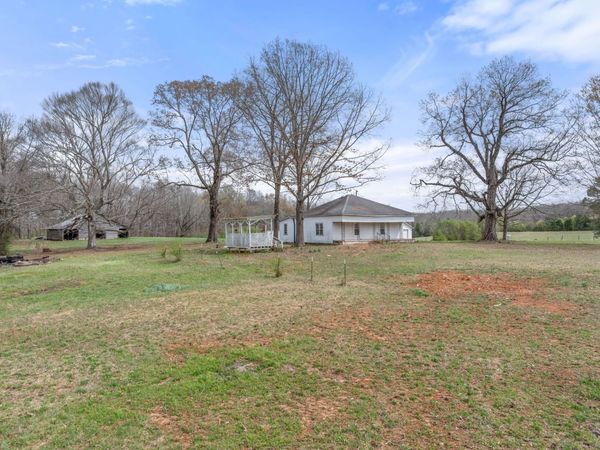 11051 Highway 64 , Lexington, AL 35648