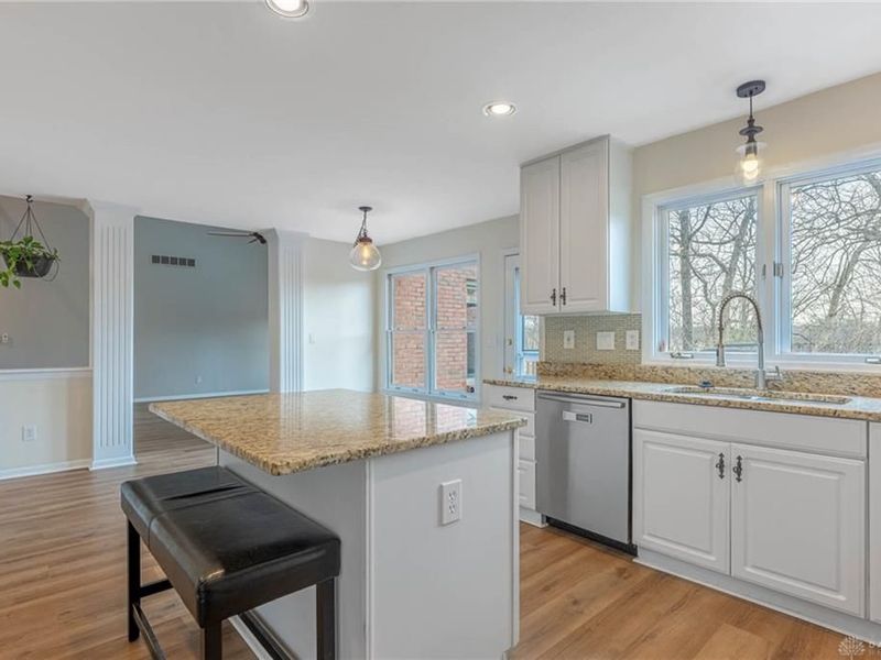 7584 Brookstone Drive, West Chester Township, OH 45069 Photo 14