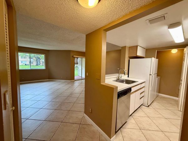 9799 Westview Drive, Unit 1015, Coral Springs, FL 33076