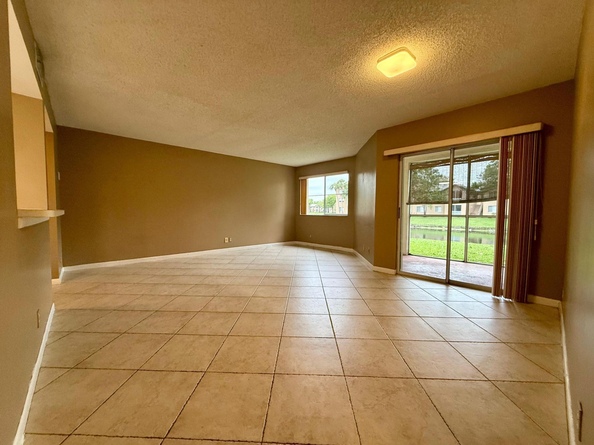 9799 Westview Drive, Unit 1015, Coral Springs, FL 33076 Photo